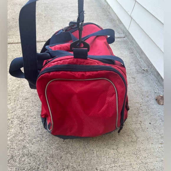 NAUTICA Small Duffel Bag - Picture 3 of 6